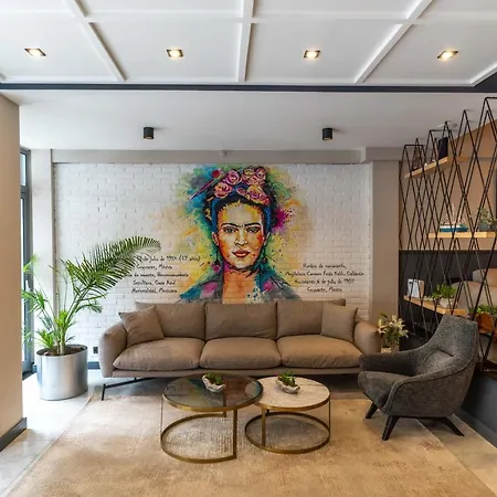 Viva La Hotel